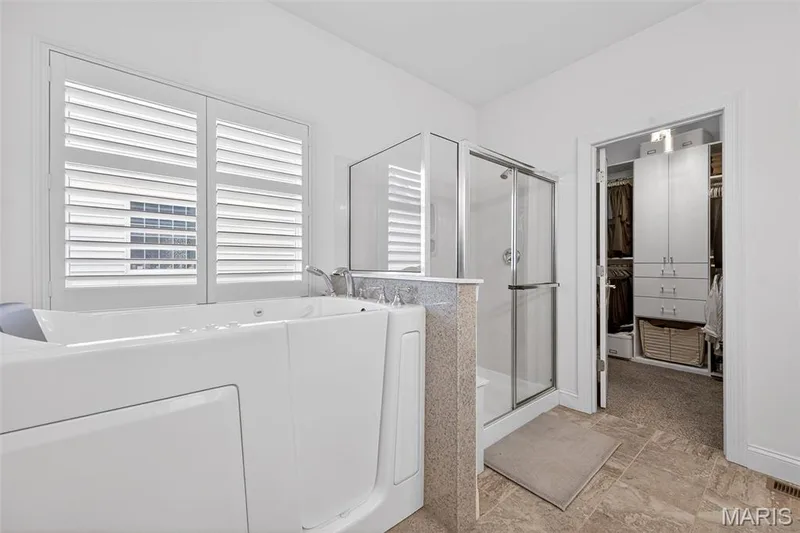 968 Ridgepointe Place Circle, Lake St. Louis, MO 63367 — listing photo 21 of 37
