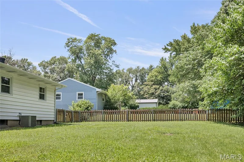 32 Highland Drive, St Charles, MO 63303 — listing photo 24 of 28