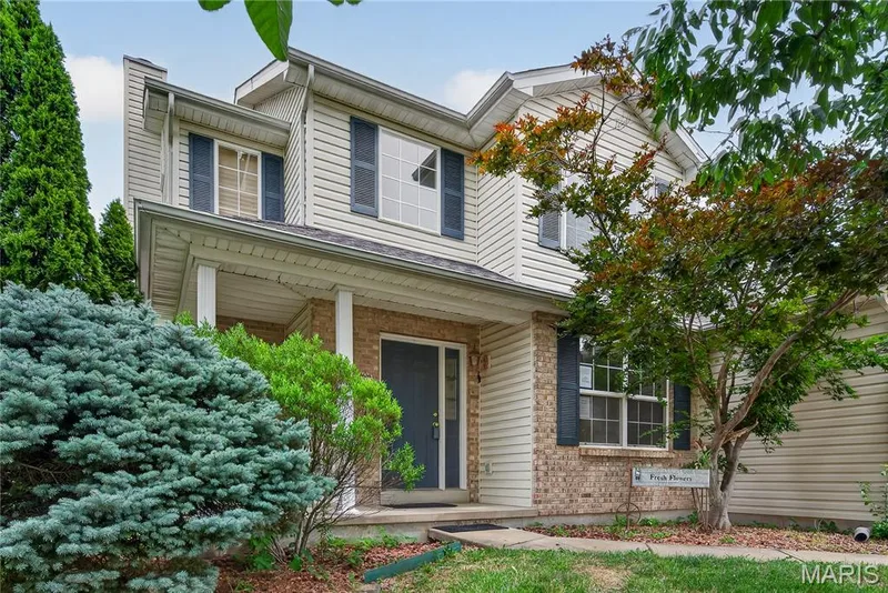 14 Spring Time Court, St Charles, MO 63303 — listing photo 3 of 47