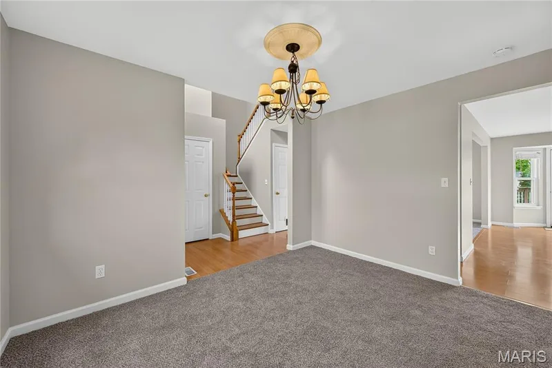 14 Spring Time Court, St Charles, MO 63303 — listing photo 5 of 47