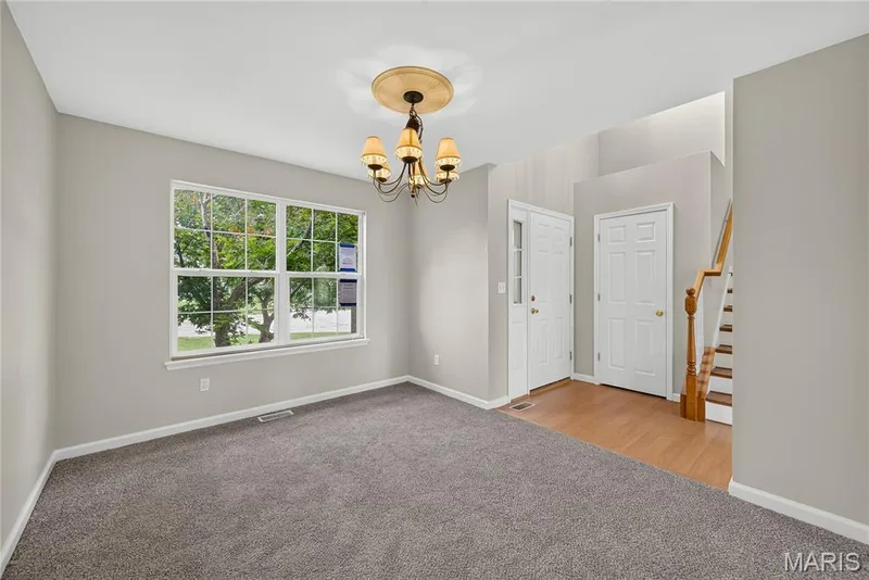 14 Spring Time Court, St Charles, MO 63303 — listing photo 6 of 47