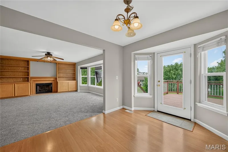 14 Spring Time Court, St Charles, MO 63303 — listing photo 8 of 47