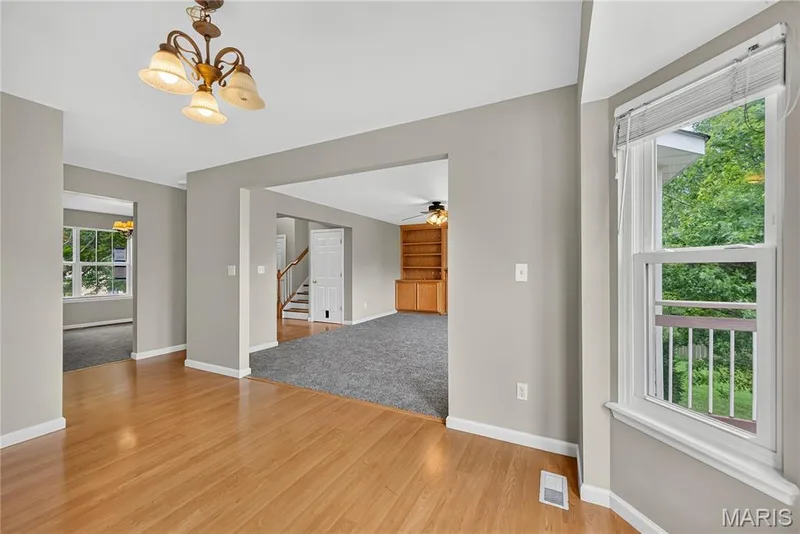14 Spring Time Court, St Charles, MO 63303 — listing photo 10 of 47