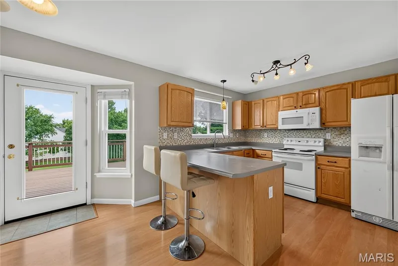 14 Spring Time Court, St Charles, MO 63303 — listing photo 11 of 47
