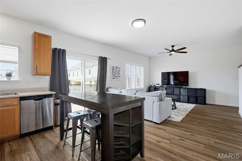 17066 Cambury Lane, Wildwood, MO 63040 — listing photo 7 of 25