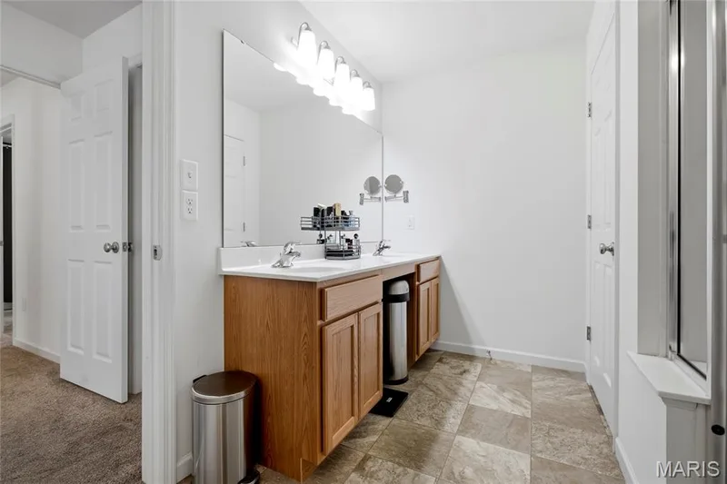 17066 Cambury Lane, Wildwood, MO 63040 — listing photo 12 of 25