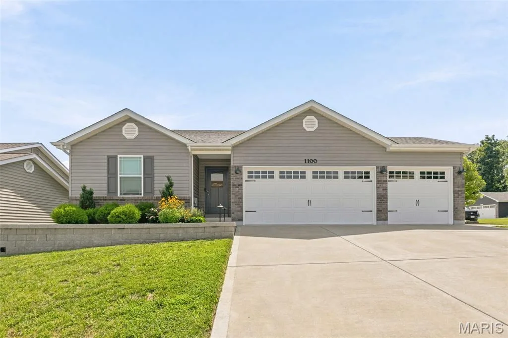 1100 Slapshot Drive, Foristell, MO 63348 — listing photo 1 of 45