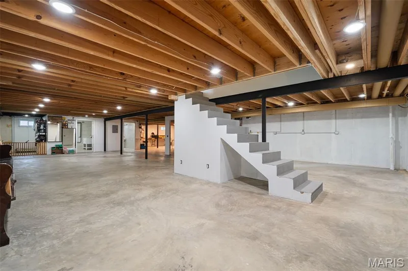 Customize the space to accommodate your lifestyle. An added bonus....there are already two finished bathrooms! — 312 Diplomat Lane, Chesterfield, MO 63017