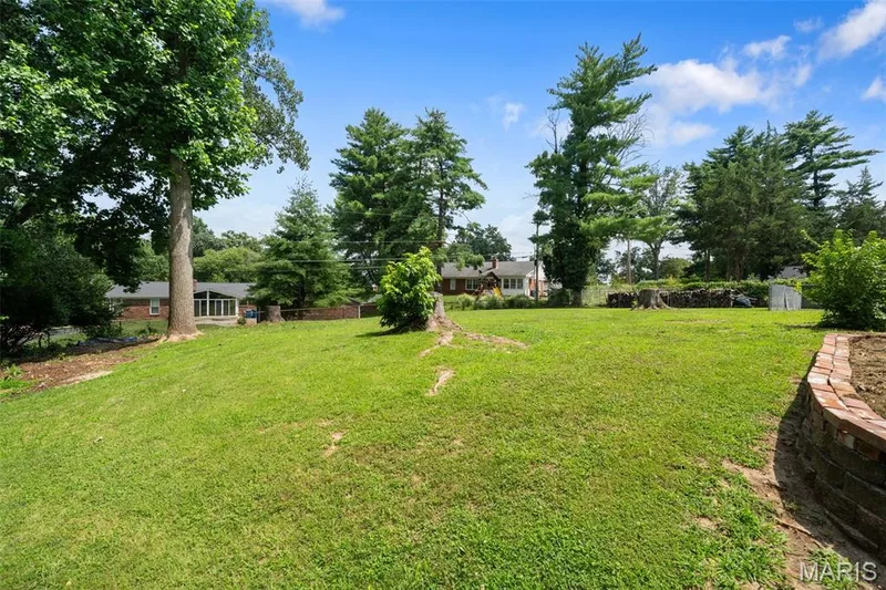 Level fenced in back yard — 312 Diplomat Lane, Chesterfield, MO 63017