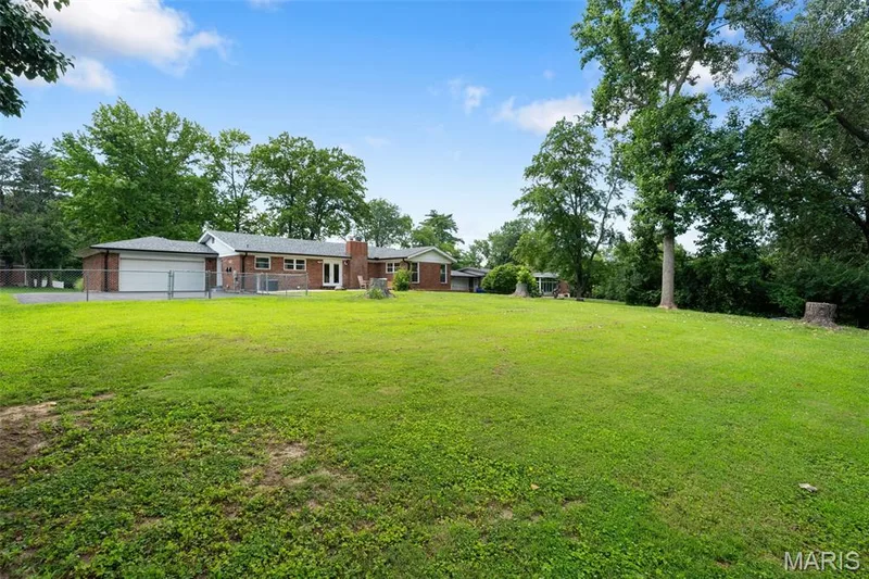 312 Diplomat Lane, Chesterfield, MO 63017 — listing photo 43 of 51