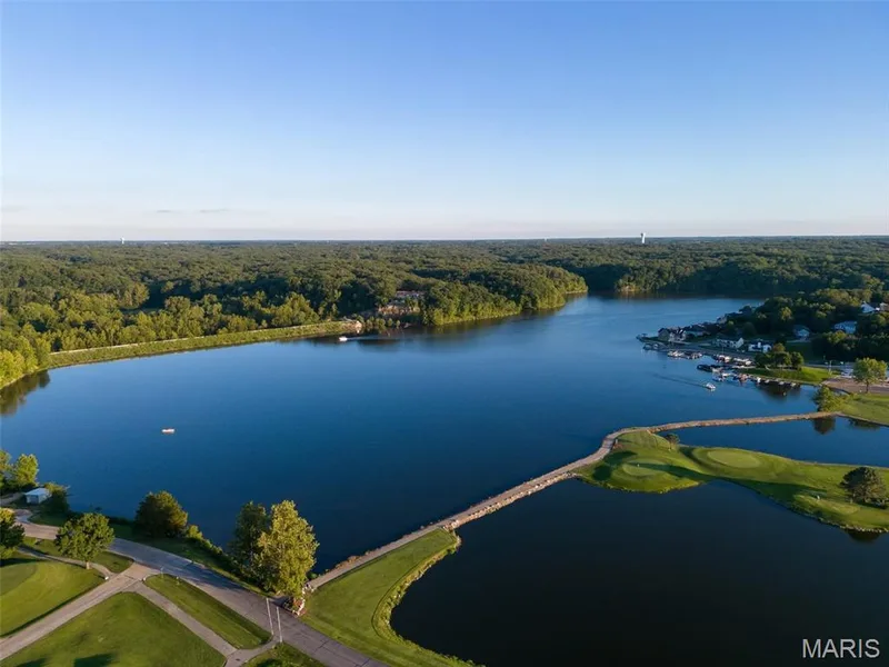 10967 Village Drive W, Foristell, MO 63348 — listing photo 11 of 41