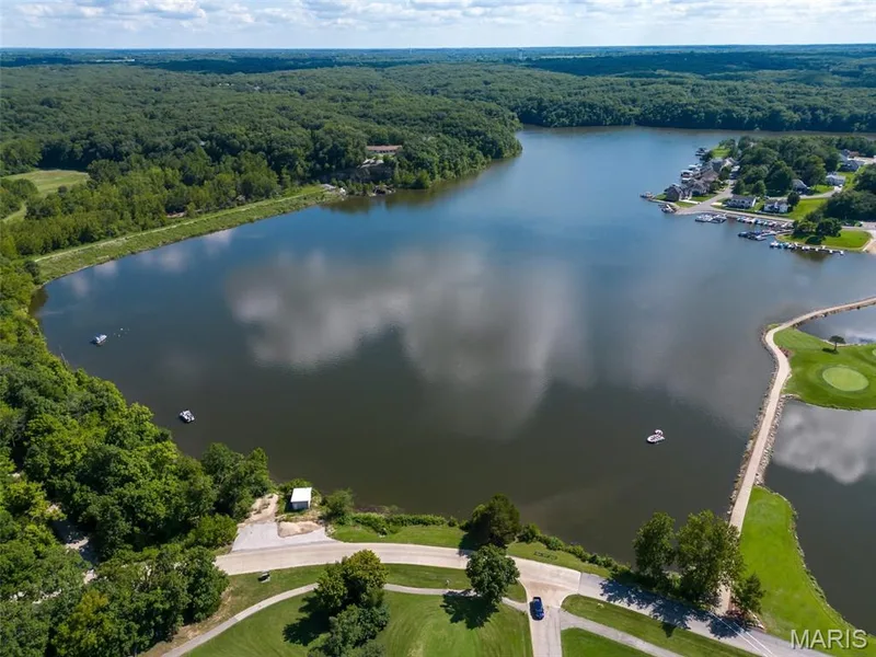 10967 Village Drive W, Foristell, MO 63348 — listing photo 14 of 41