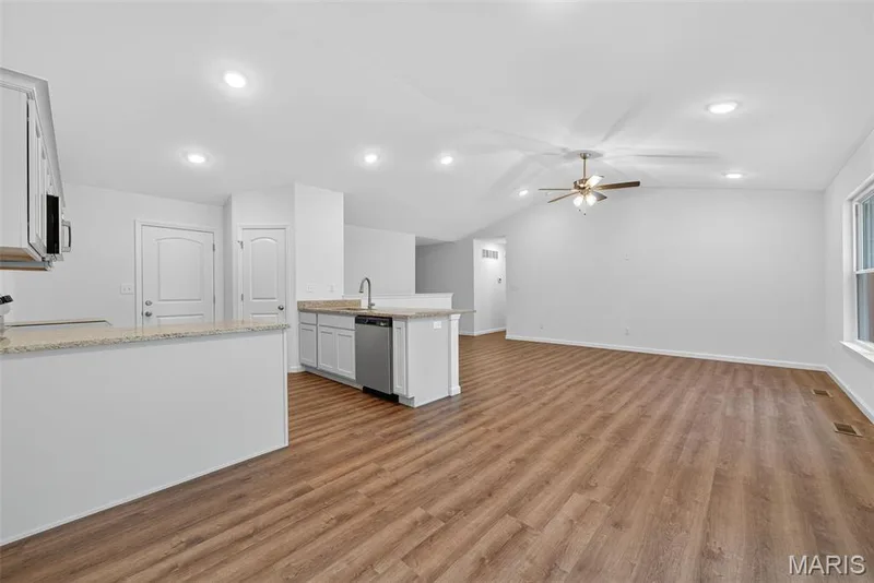 10967 Village Drive W, Foristell, MO 63348 — listing photo 23 of 41
