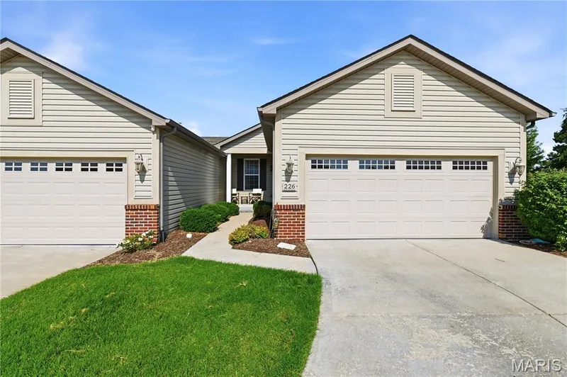 226 City Gate Lane, St Charles, MO β listing photo 1