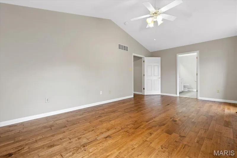 8010 Knights Crossing Drive, O'Fallon, MO 63368 — listing photo 16 of 33