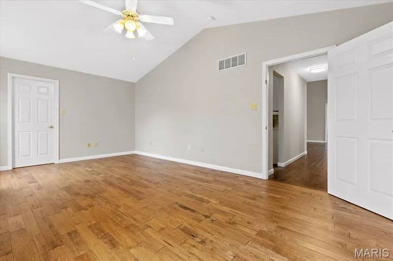 8010 Knights Crossing Drive, O'Fallon, MO 63368 — listing photo 18 of 33