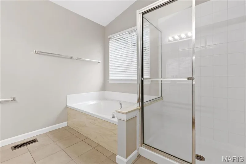 8010 Knights Crossing Drive, O'Fallon, MO 63368 — listing photo 20 of 33