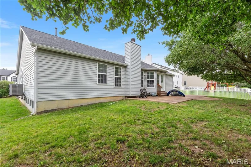 8010 Knights Crossing Drive, O'Fallon, MO 63368 — listing photo 29 of 33