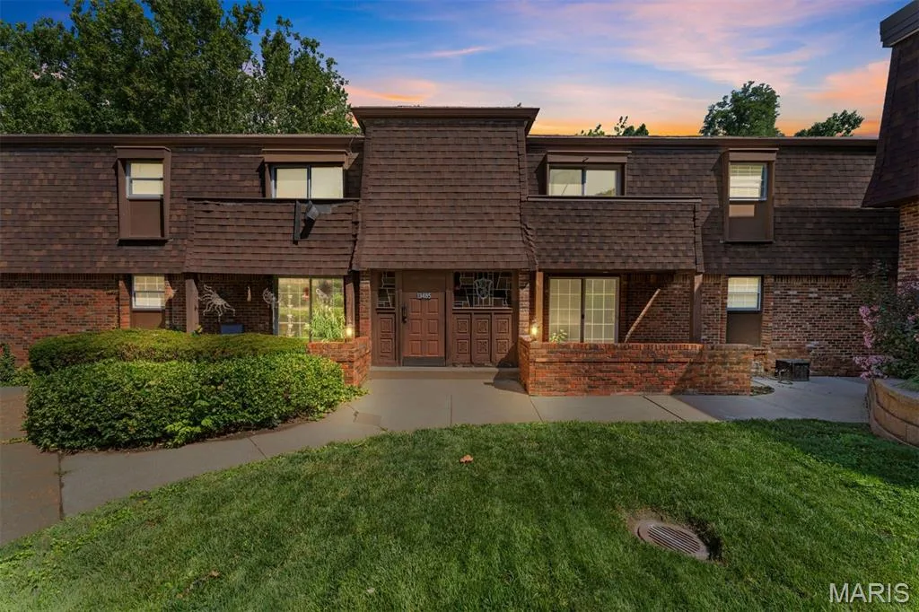 13485 Coliseum Drive #H, Chesterfield, MO 63017 — listing photo 1 of 22