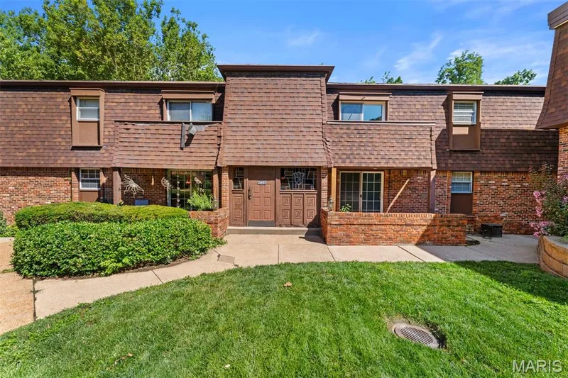 13485 Coliseum Drive #H, Chesterfield, MO 63017 — listing photo 2 of 22
