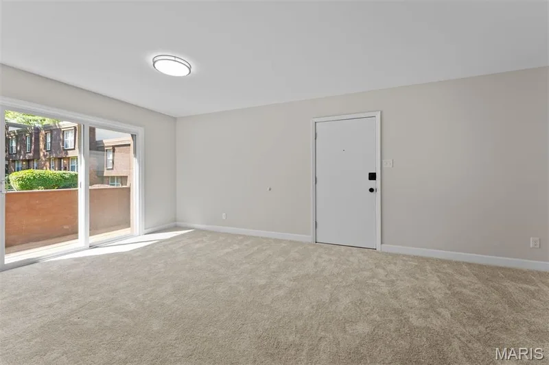 13485 Coliseum Drive #H, Chesterfield, MO 63017 — listing photo 6 of 22