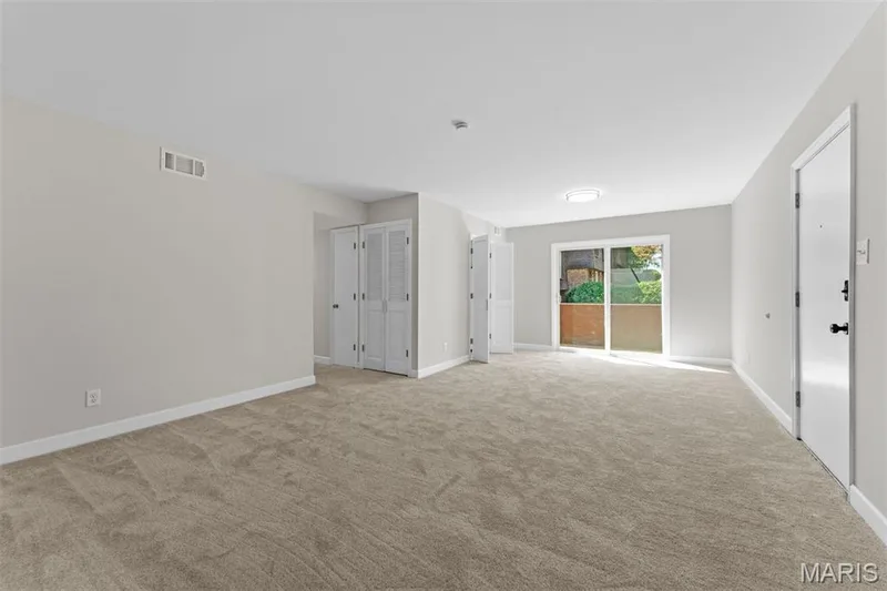 13485 Coliseum Drive #H, Chesterfield, MO 63017 — listing photo 7 of 22