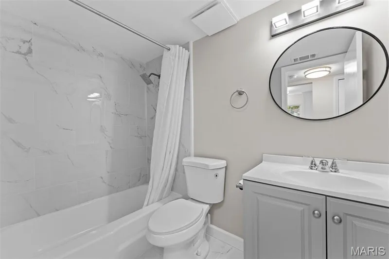 13485 Coliseum Drive #H, Chesterfield, MO 63017 — listing photo 11 of 22