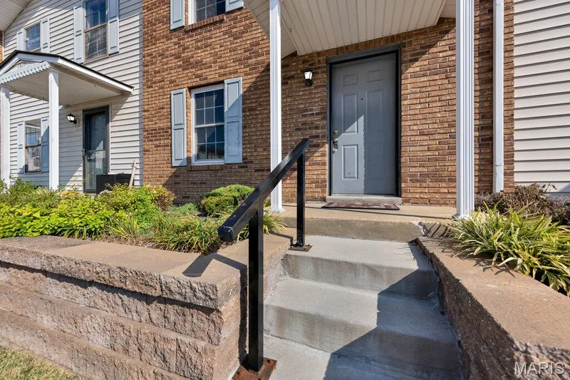 1315 Sunny Terrace Drive #C, O'Fallon, MO 63366 — listing photo 2 of 24