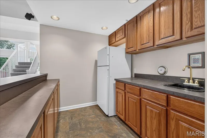 Wet Bar — 277 Larimore Valley Drive, Wildwood, MO 63005