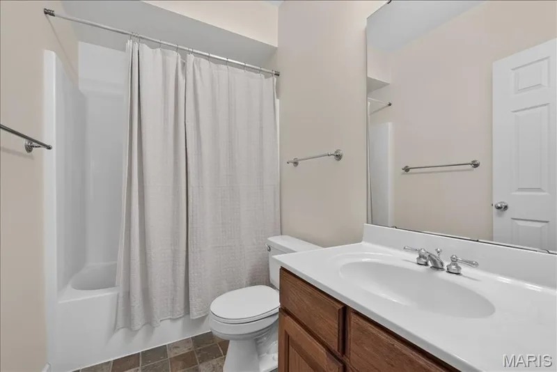 Ensuite Full Bath — 277 Larimore Valley Drive, Wildwood, MO 63005