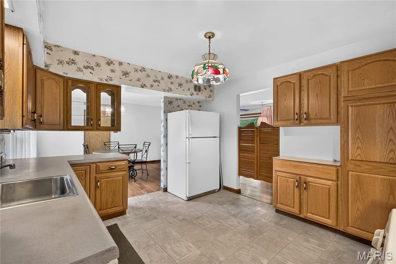 7 Wayne Street, St Charles, MO 63301 — listing photo 15 of 43