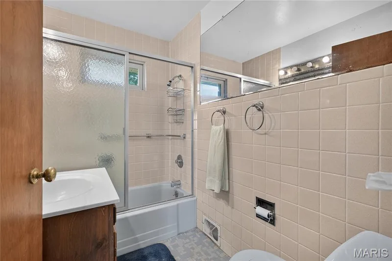 7 Wayne Street, St Charles, MO 63301 — listing photo 21 of 43