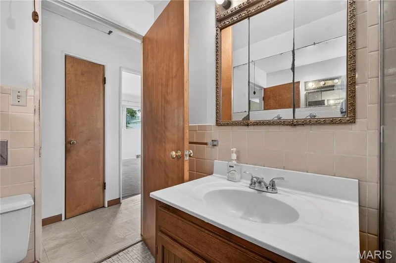 7 Wayne Street, St Charles, MO 63301 — listing photo 22 of 43