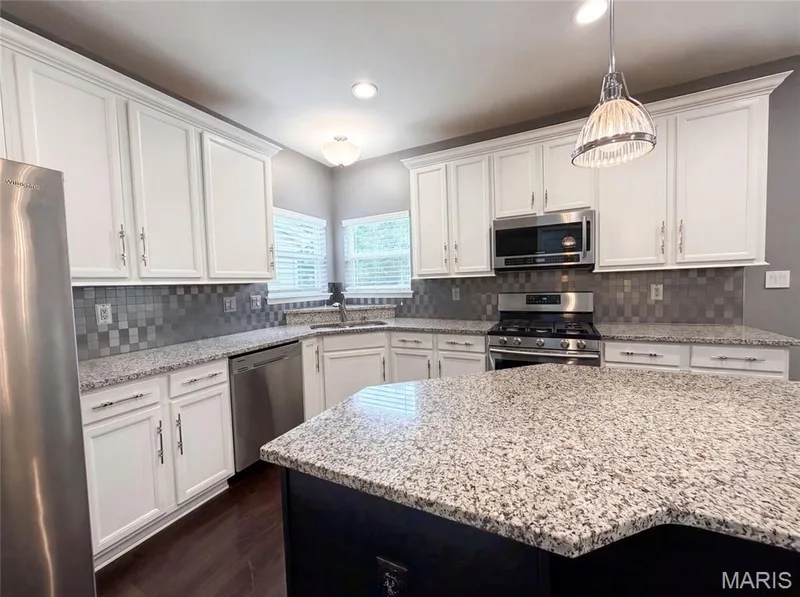 819 Harding Street, St Peters, MO 63376 — listing photo 14 of 29