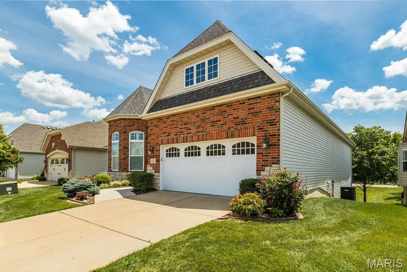 14 Burgundy Place Drive, Dardenne Prairie, MO 63368 — listing photo 5 of 51