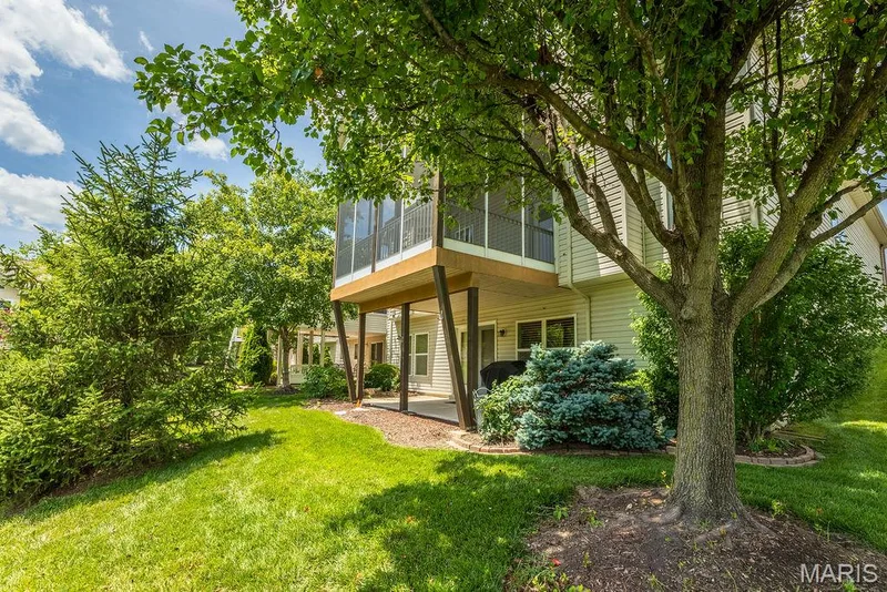 14 Burgundy Place Drive, Dardenne Prairie, MO 63368 — listing photo 12 of 51