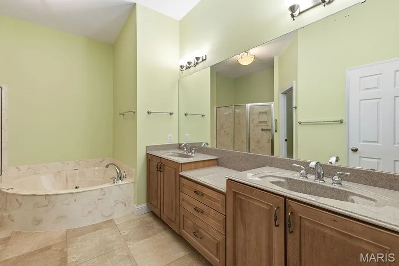 14 Burgundy Place Drive, Dardenne Prairie, MO 63368 — listing photo 35 of 51