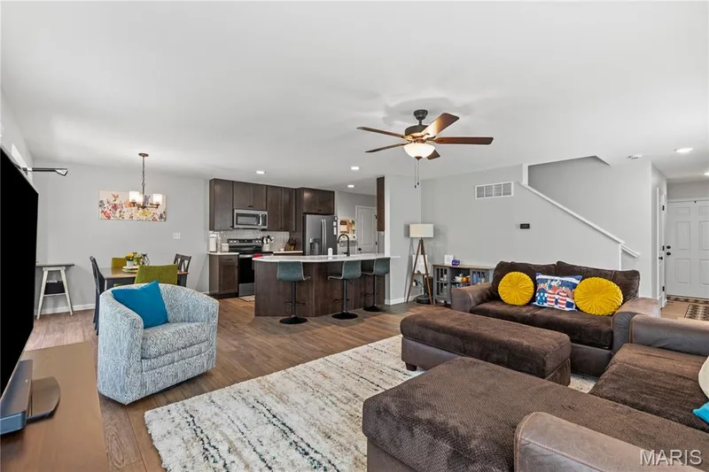 60 Richmond Center Court, St Peters, MO 63376 — listing photo 10 of 31