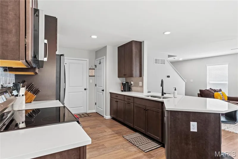 60 Richmond Center Court, St Peters, MO 63376 — listing photo 15 of 31