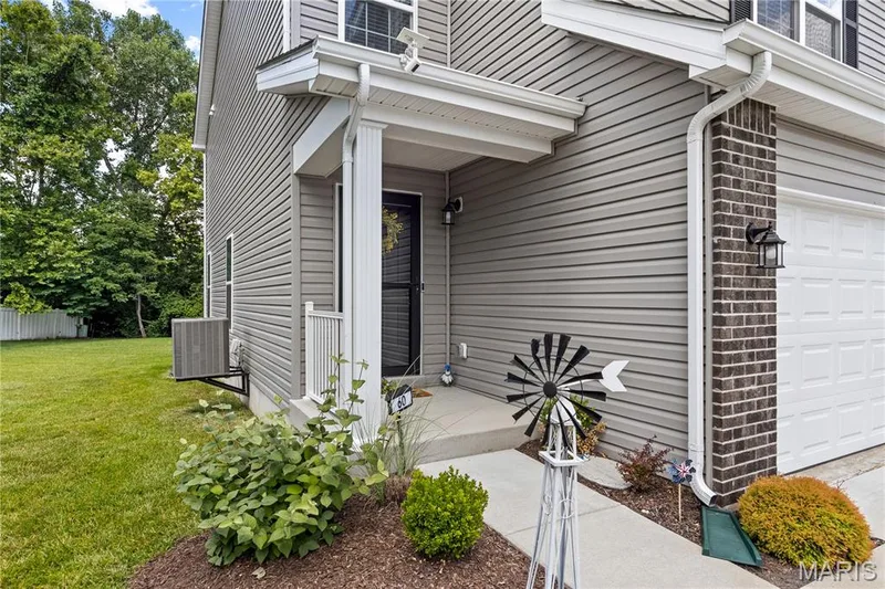 60 Richmond Center Court, St Peters, MO 63376 — listing photo 5 of 31