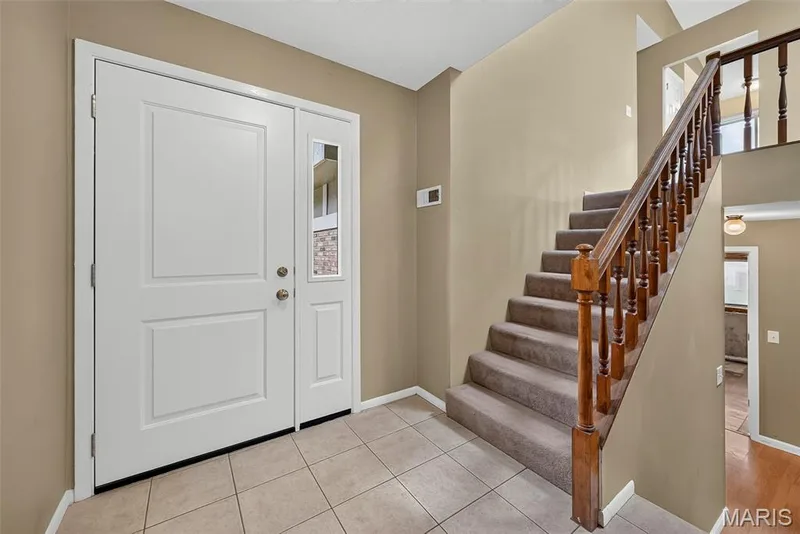 1719 Foxglove Drive, St Charles, MO 63303 — listing photo 5 of 38
