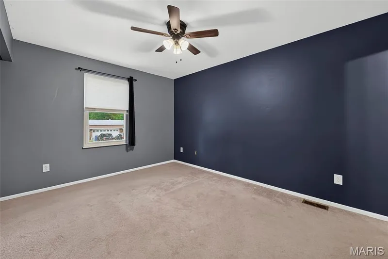 1719 Foxglove Drive, St Charles, MO 63303 — listing photo 17 of 38