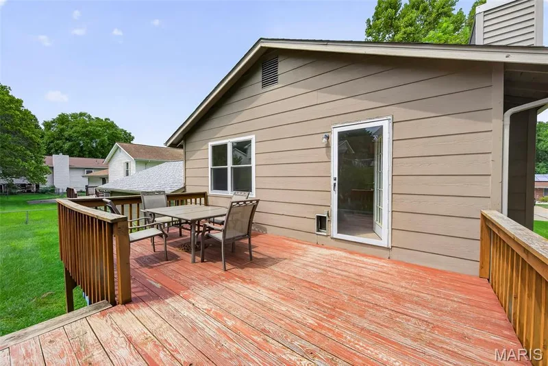 1719 Foxglove Drive, St Charles, MO 63303 — listing photo 35 of 38