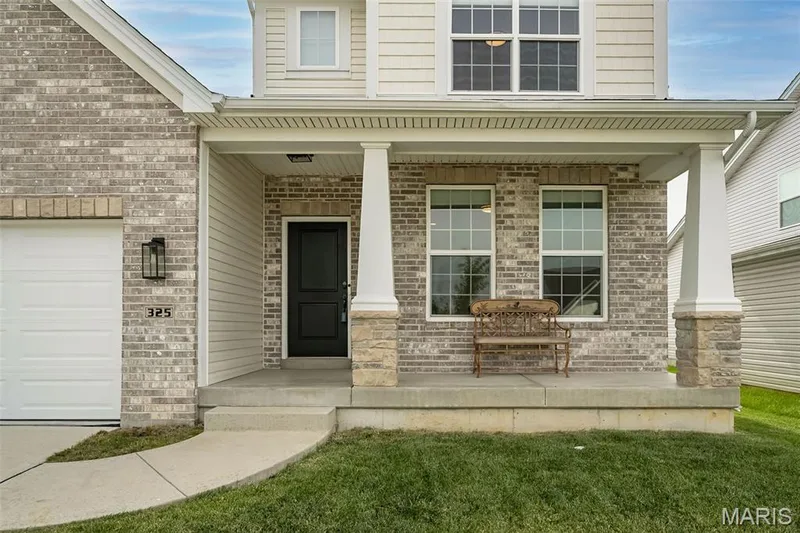 325 Gailin Drive, Lake St. Louis, MO 63367 — listing photo 2 of 58