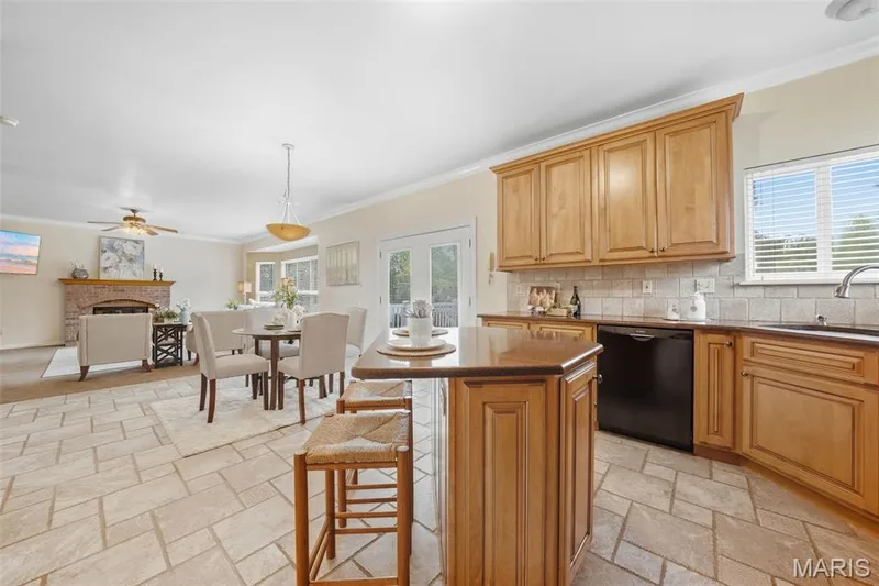 28 Seabiscuit Drive, St Charles, MO 63301 — listing photo 10 of 32