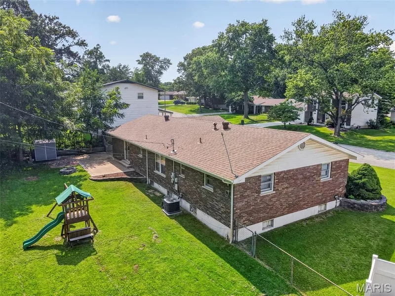208 Meadowlark Lane, St Charles, MO 63301 — listing photo 35 of 37