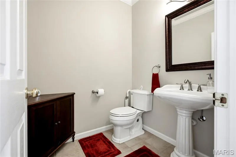 15920 Picardy Crest Court, Chesterfield, MO 63017 — listing photo 12 of 39