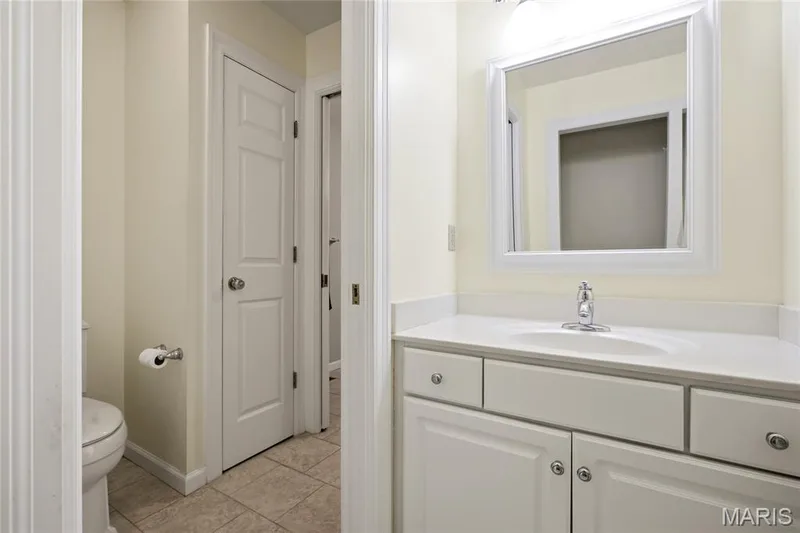 15920 Picardy Crest Court, Chesterfield, MO 63017 — listing photo 21 of 39