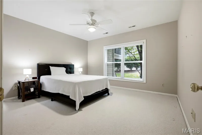 15920 Picardy Crest Court, Chesterfield, MO 63017 — listing photo 27 of 39
