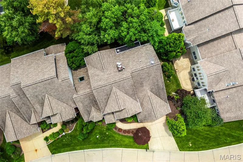 15920 Picardy Crest Court, Chesterfield, MO 63017 — listing photo 35 of 39